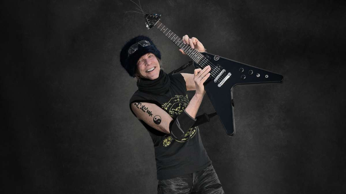 洋楽 Michael Schenker WITH THE ENERVATES/LIVE Amazon.co.jp: MICHAEL SCHENKER ''LIVE'' AT AGE 11 WITH THE